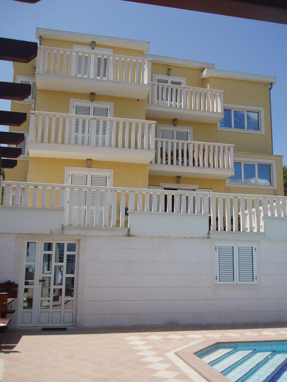 Apartments Romana Slatine Exterior foto